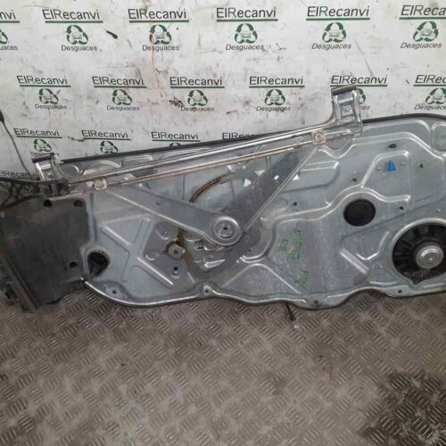 ELEVALUNAS DELANTERO DERECHO VOLVO C30 2,0D R-Design   |   04.09 – 12.10