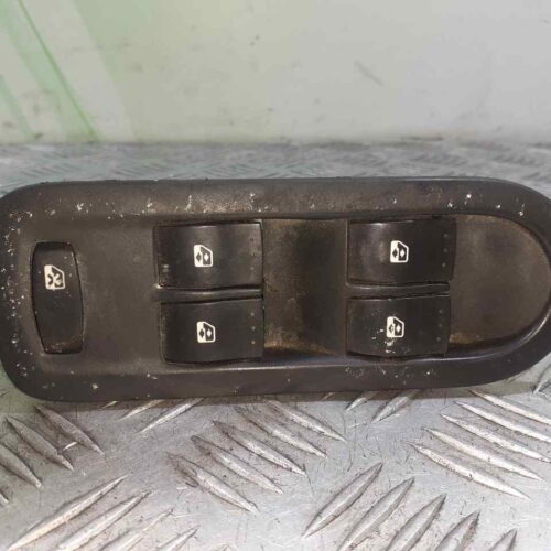 MANDO ELEVALUNAS DELANTERO IZQUIERDO  RENAULT SCENIC II Grand Confort Authentique   |   04.04 – 12.05