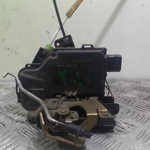 CERRADURA PUERTA TRASERA DERECHA  AUDI A6 AVANT (4B5) 2.5 TDI Quattro   |   02.98 – 12.01