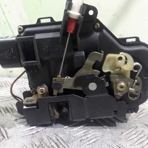 CERRADURA PUERTA DELANTERA DERECHA AUDI A2 (8Z) 1.4   |   06.00 – 12.05