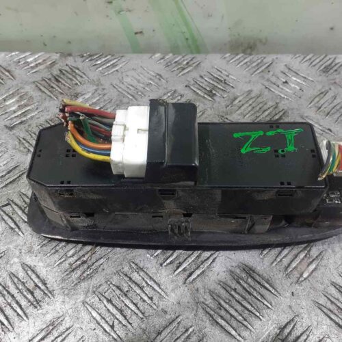 MANDO ELEVALUNAS DELANTERO IZQUIERDO  HYUNDAI ACCENT (LC) CRDi GL   |   01.02 – 12.06