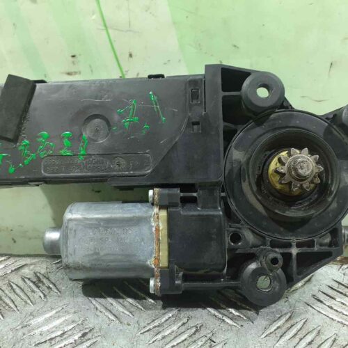 MOTOR ELEVALUNAS DELANTERO IZQUIERDO RENAULT SCENIC III Dynamique   |   04.09 – 12.11