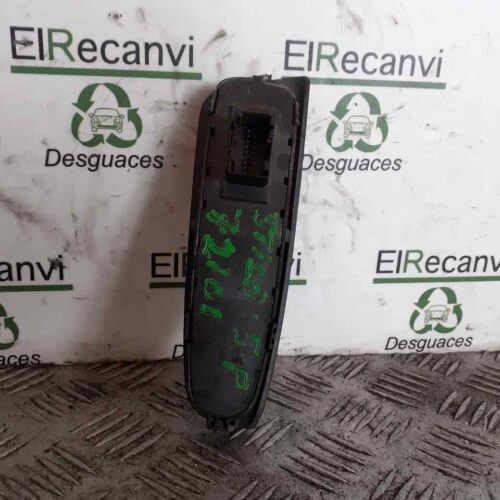 MANDO ELEVALUNAS DELANTERO IZQUIERDO  FIAT STILO (192) 1.6 16V   |   12.02 – …