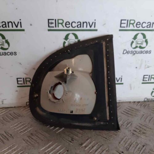 PILOTO TRASERO DERECHO INTERIOR FORD ESCORT BERL./TURNIER *   |   0.95 – 0.00