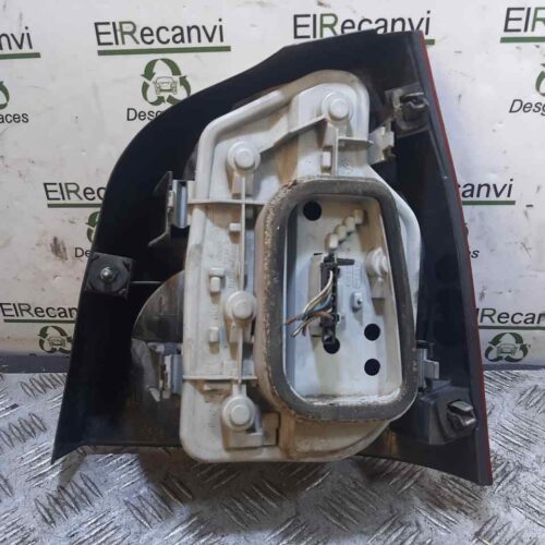 PILOTO TRASERO IZQUIERDO VOLKSWAGEN POLO (9N1) *   |   0.01 – 0.05