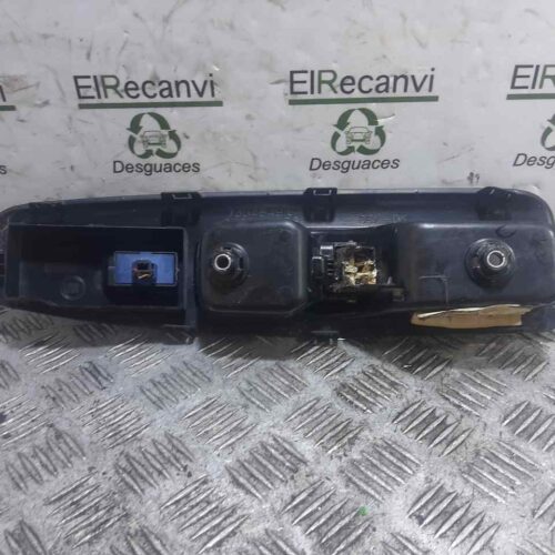 MANDO ELEVALUNAS DELANTERO DERECHO FIAT DOBLO Active   |   12.09 – 12.10