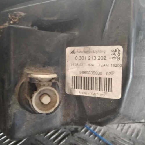 FARO DERECHO PEUGEOT 407 *   |   0.04 – …