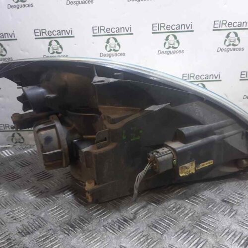 FARO IZQUIERDO FORD FIESTA BERL./EXPRESS XR2   |   02.84 – …