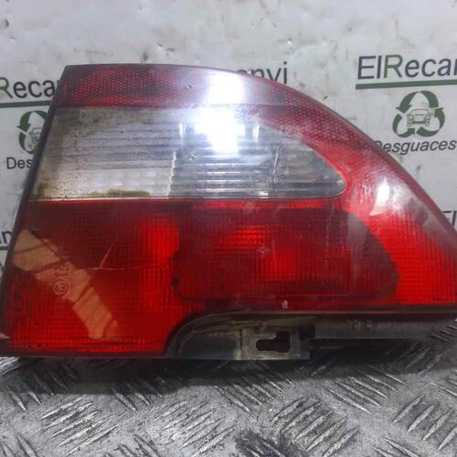 PILOTO TRASERO DERECHO INTERIOR RENAULT MEGANE I FASE 2 CLASSIC (LA..) 1.6 16V Authentique   |   10.00 – 12.03