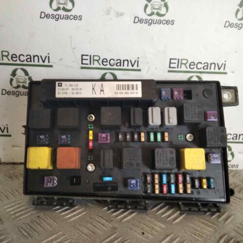 CAJA RELES / FUSIBLES OPEL ASTRA H CARAVAN Energy   |   07.08 – 12.08