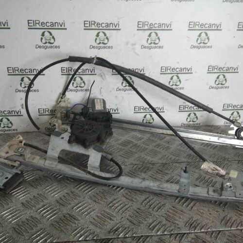 ELEVALUNAS DELANTERO IZQUIERDO FORD FOCUS BERLINA (CAK) Ambiente   |   09.99 – 12.04