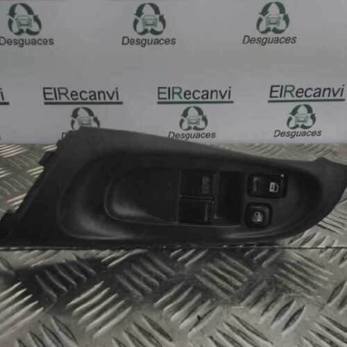 MANDO ELEVALUNAS DELANTERO IZQUIERDO  NISSAN ALMERA (N16/E) Visia   |   10.02 – 12.05