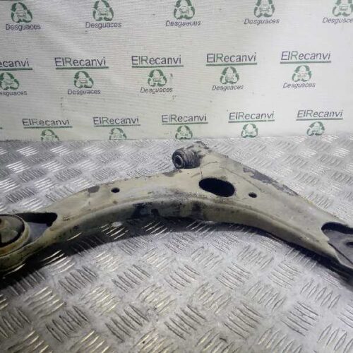 BRAZO SUSPENSION INFERIOR DELANTERO DERECHO TOYOTA COROLLA VERSO (R1) 2.2 D-4D Luna   |   09.05 – 12.09