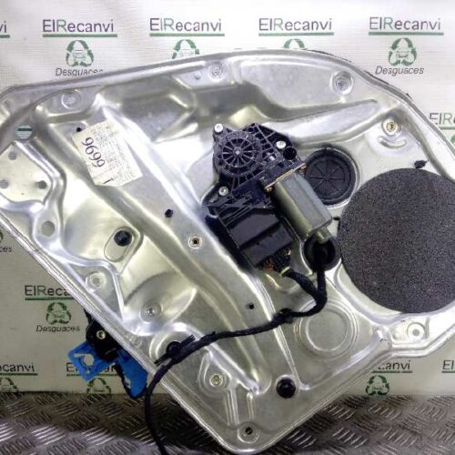 ELEVALUNAS TRASERO DERECHO VOLKSWAGEN GOLF IV BERLINA (1J1) Básico   |   0.97 – …