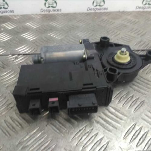 MOTOR ELEVALUNAS DELANTERO DERECHO PEUGEOT 307 BREAK / SW (S1) SW Clim Plus   |   08.04 – 12.05