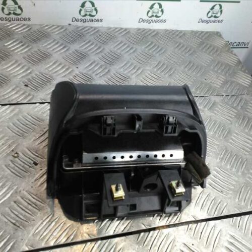 PANTALLA MULTIFUNCION RENAULT TRAFIC COMBI (AB 4.01) 6 – plazas (L2H1) acristalado parcial 2,9t   Combi largo   |   01.04 – 12.06