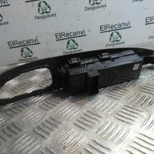 MANDO ELEVALUNAS DELANTERO IZQUIERDO  NISSAN PRIMERA BERLINA (P12) Acenta   |   05.02 – 12.03