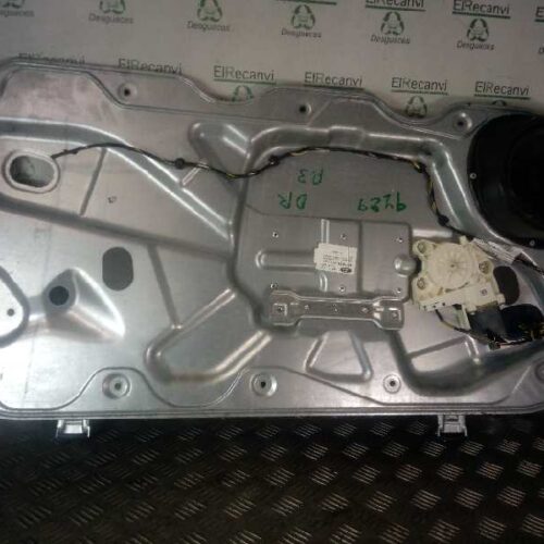 ELEVALUNAS DELANTERO DERECHO FORD FOCUS BERLINA (CAP) Ghia   |   08.04 – 12.06