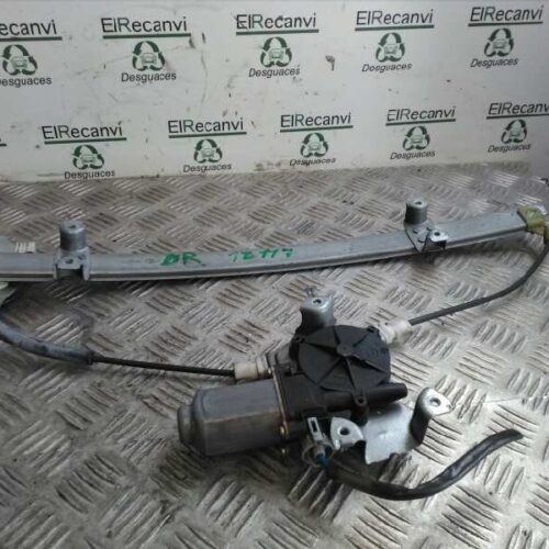 ELEVALUNAS DELANTERO DERECHO NISSAN ALMERA TINO (V10M) Acenta   |   04.03 – 12.06