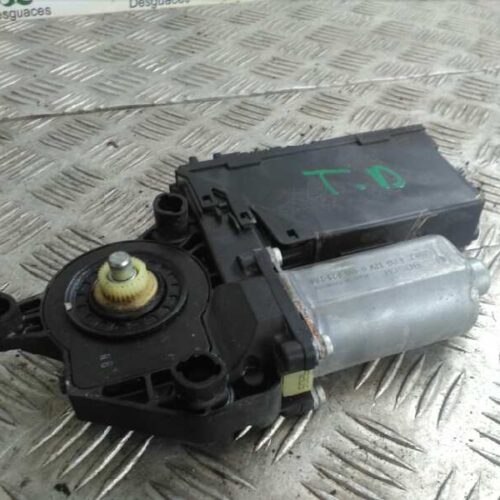 MOTOR ELEVALUNAS TRASERO DERECHO AUDI A4 BERLINA (8E) 2.0 TDI 16V (103kW)   |   11.04 – 12.07