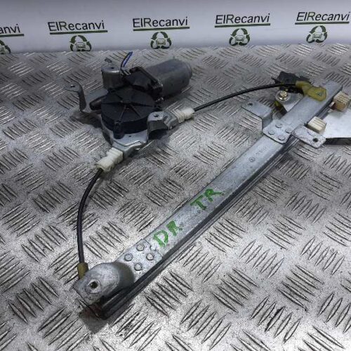 ELEVALUNAS TRASERO DERECHO NISSAN ALMERA TINO (V10M) Acenta   |   04.03 – 12.06