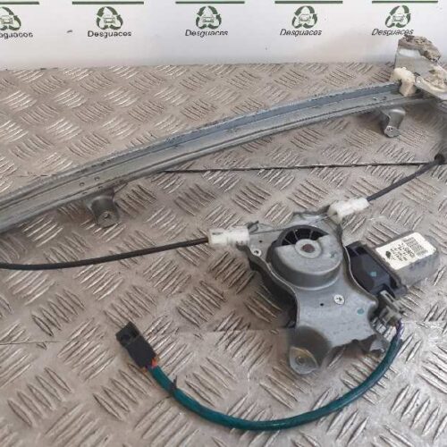 ELEVALUNAS DELANTERO DERECHO NISSAN ALMERA TINO (V10M) Ambience   |   08.00 – 12.03