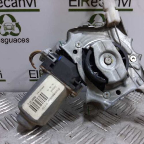 ELEVALUNAS DELANTERO DERECHO RENAULT CLIO II FASE II (B/CB0) Authentique   |   06.01 – 12.03