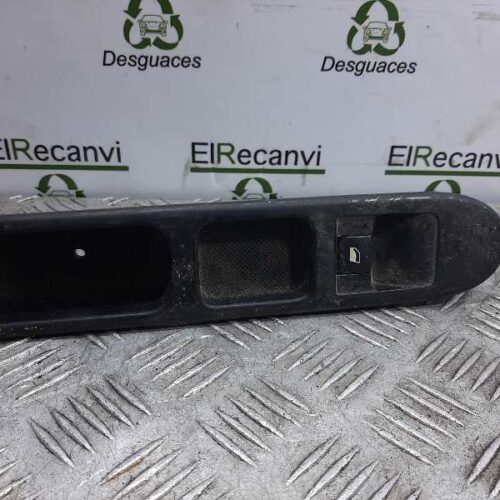 MANDO ELEVALUNAS DELANTERO DERECHO PEUGEOT 307 BERLINA (S2) *   |   0.05 – 0.08