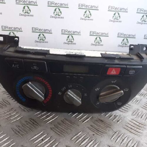 MANDO CALEFACCION / AIRE ACONDICIONADO TOYOTA RAV 4 (A2) 2.0 Luna 4X4   |   05.00 – 12.03