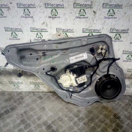 ELEVALUNAS TRASERO IZQUIERDO SEAT LEON (1M1) Sport   |   12.00 – 12.02