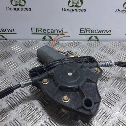 ELEVALUNAS DELANTERO DERECHO RENAULT CLIO II FASE II (B/CB0) Authentique   |   06.01 – 12.03