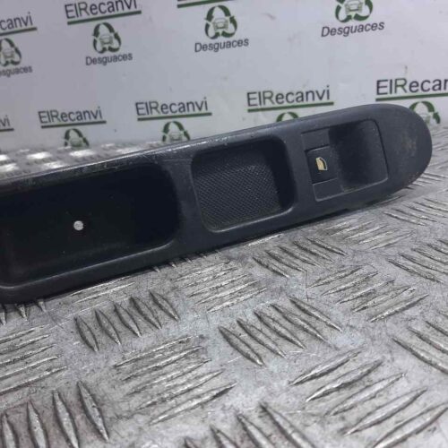 MANDO ELEVALUNAS DELANTERO DERECHO PEUGEOT 307 (S1) XR   |   04.01 – 12.04