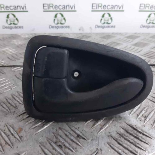 MANETA INTERIOR DELANTERA IZQUIERDA HYUNDAI ACCENT (LC) GLS   |   12.99 – 12.10