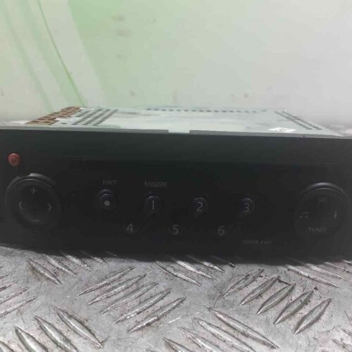 SISTEMA AUDIO / RADIO CD RENAULT MEGANE II BERLINA 5P Confort Authentique   |   07.02 – 12.05