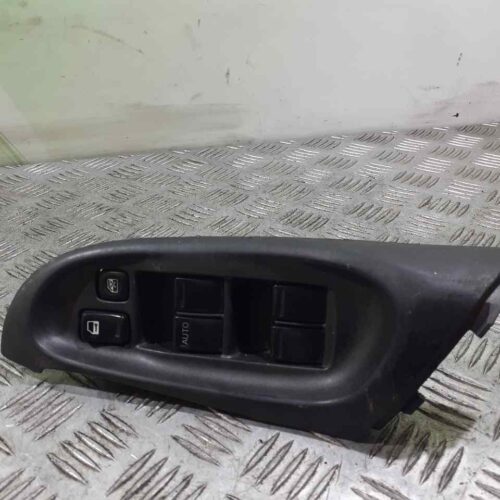 MANDO ELEVALUNAS DELANTERO IZQUIERDO  NISSAN ALMERA (N16/E) Acenta   |   10.02 – 12.03