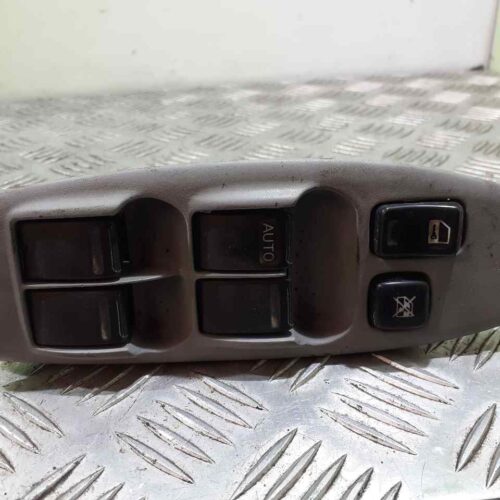 MANDO ELEVALUNAS DELANTERO IZQUIERDO  NISSAN ALMERA TINO (V10M) Acenta   |   04.03 – 12.06