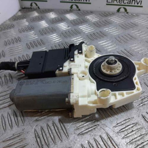 MOTOR ELEVALUNAS TRASERO IZQUIERDO VOLKSWAGEN BORA VARIANT (1J6) Highline   |   0.99 – …