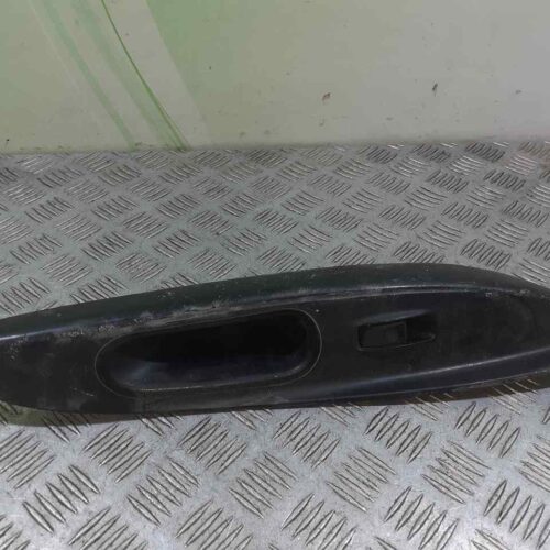 MANDO ELEVALUNAS DELANTERO DERECHO HYUNDAI H 1 STAREX H  1  Starex  TD   |   02.01 – 12.01