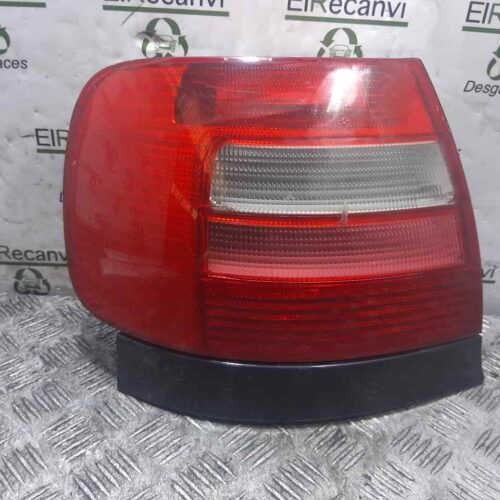 PILOTO TRASERO IZQUIERDO AUDI A4 BERLINA (B5) 1.8 T   |   08.94 – 12.99