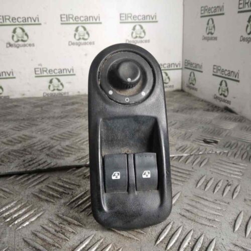 MANDO ELEVALUNAS DELANTERO IZQUIERDO  NISSAN INTERSTAR MOD. 04 (X70) 2.5 dCi Diesel CAT   |   0.03 – 0.10