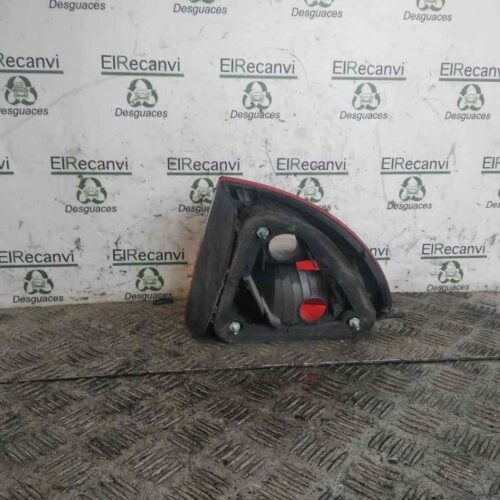 PILOTO TRASERO IZQUIERDO SEAT LEON (1M1) Signo   |   11.99 – 12.04