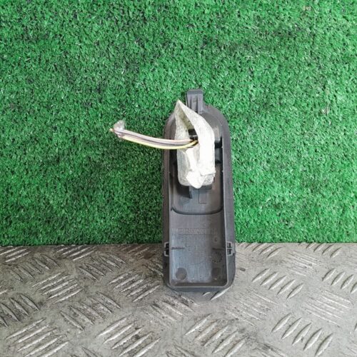 MANDO ELEVALUNAS DELANTERO DERECHO RENAULT SCENIC II Authentique   |   0.03 – …