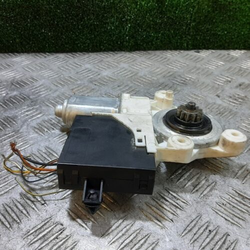 MOTOR ELEVALUNAS TRASERO DERECHO FORD FOCUS BERLINA (CAP) Ghia   |   08.04 – 12.07