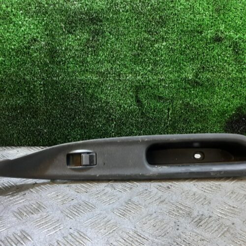 MANDO ELEVALUNAS DELANTERO DERECHO MAZDA 6 BERLINA (GG) 2.0 CRTD 120 Active (4-ptas.)   |   06.02 – 12.08