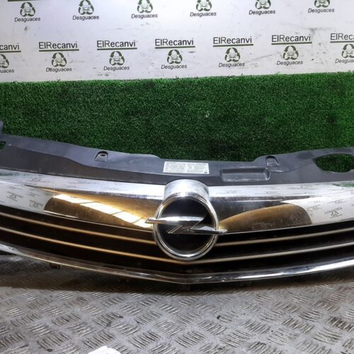 REJILLA DELANTERA OPEL ASTRA H BERLINA Cosmo | 01.04 – 12.07