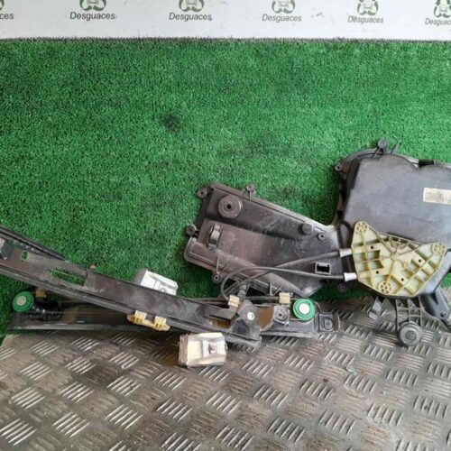 ELEVALUNAS DELANTERO DERECHO SEAT LEON (1P1) Reference   |   05.05 – 12.10