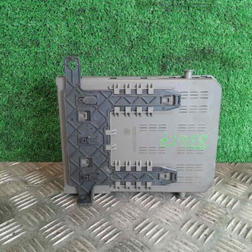 CAJA RELES / FUSIBLES CITROEN C5 BERLINA 2.0 HDi SX   |   03.01 – 12.01