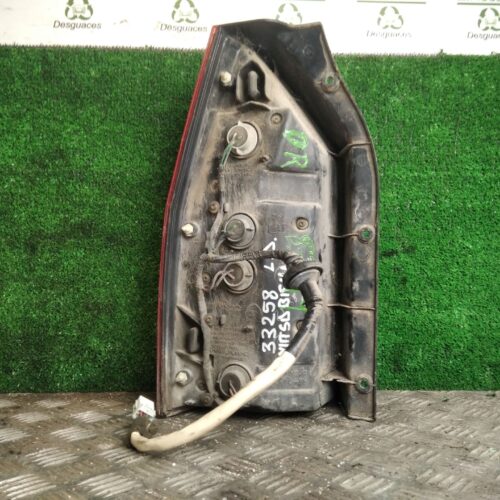 PILOTO TRASERO DERECHO MITSUBISHI SPACE WAGON (N80/N90) 2,4 GLX | 10.98 – 12.00