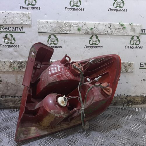 PILOTO TRASERO IZQUIERDO HYUNDAI GETZ (TB) 1.1 Básico   |   07.02 – 12.05