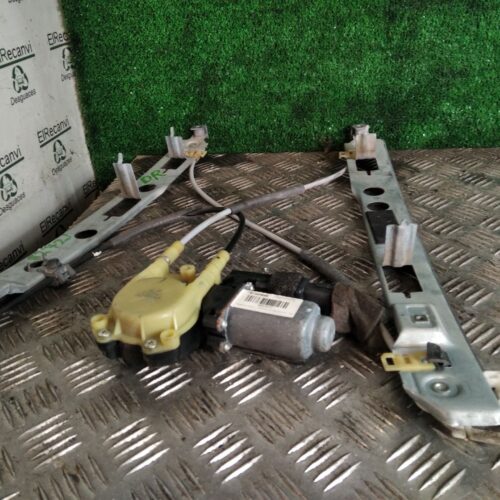 ELEVALUNAS DELANTERO DERECHO RENAULT MEGANE II BERLINA 5P Confort Authentique   |   07.02 – 12.05